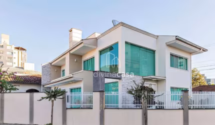 Casa com 3 dormitórios à venda, 193 m² por R$ 1.800.000,00 - Centro - Jaraguá do Sul/SC