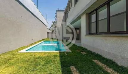 Sobrado Alto Padrão em Jardim Cordeiro, São Paulo/SP
