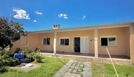 C113 Casa na Av. Mariluz em Imbé