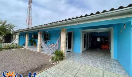 C424 Casa apenas 50m da Avenida principal/Imbé