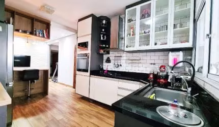 Sobrado com 3 dormitórios à venda, 238 m² - Canhema - Diadema/SP