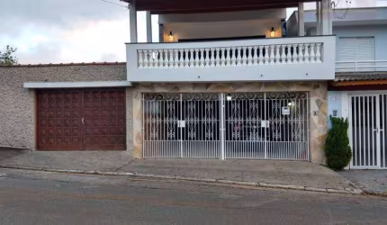 Sobrado com 4 dormitórios à venda, 300 m² por R$ 1.800.000,00 - Vila Scarpelli - Santo André/SP