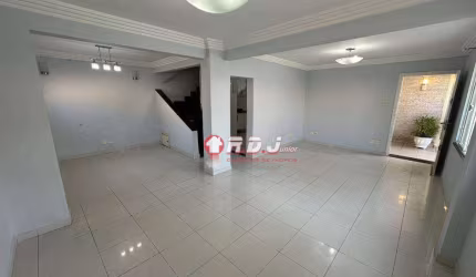 Sobrado com 3 dormitórios à venda, 92 m² por R$ 900.000,00 - Embaré - Santos/SP