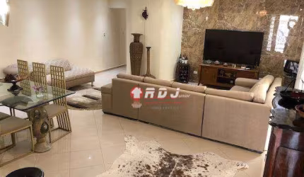 Casa com 3 dormitórios à venda, 236 m² por R$ 1.574.000,00 - Campo Grande - Santos/SP