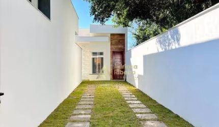 Casa com 2 dormitórios à venda, 72 m² por R$ 330.000,00 - Guriri - Cabo Frio/RJ
