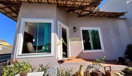 Casa com 3 dormitórios à venda, 130 m² por R$ 750.000,00 - Cond Passaros - Cabo Frio/RJ