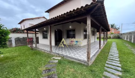 Casa com 4 dormitórios à venda, 205 m² por R$ 520.000,00 - Barra de São João - Casimiro de Abreu/RJ