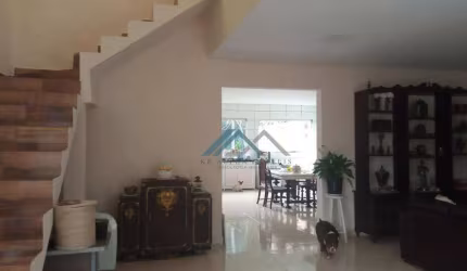 Casa com 3 dormitórios, sendo 1 suíte  à venda, 240 m² por R$ 754.000 - Parque Sinai - Santana de Parnaíba/SP