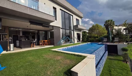 Magnífica Casa Mobiliada e Decorada com 4 suítes à venda, 307 m² por R$ 4.900.000 - Itahyê - Santana de Parnaíba/SP