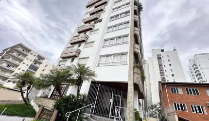 Apartamento com 30 quartos à venda na Rua Otto Boehm, Atiradores, Joinville por R$ 620.000