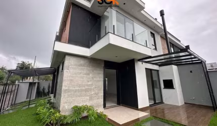 Imperdível casa à venda em Joinville-SC, no bairro Bom Retiro: 3 quartos, 2 suítes, 3 salas, 3 banheiros, 2 vagas, 151,93 m².