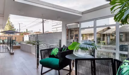Apartamento de Luxo à Venda em Joinville-SC, Bairro Santo Antônio: 4 Quartos, 4 Suítes, 2 Salas, 4 Banheiros, 6 Vagas na Garagem, 347,86m².