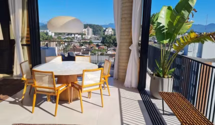 Apartamento de luxo com 3 suítes e 3 vagas de garagem no América, Joinville-SC: 250m² de sofisticação e conforto!