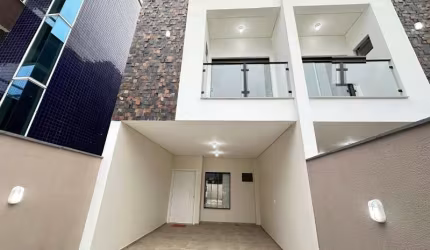 Imperdível oportunidade: Casa à venda em Joinville-SC, Vila Nova! 3 quartos, 1 suíte, 2 salas, 2 banheiros, 2 vagas, 114,78m².