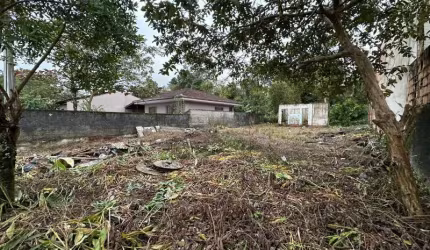 Terreno à venda em Joinville-SC, Nova Brasília - 300m² de área Imperdível!