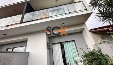 Sobrado Charmoso no Saguaçú - 1 Suíte, Sacada e Rua Sem Saída! Conquiste seu novo lar em uma das regiões mais valorizadas de Joinville!
