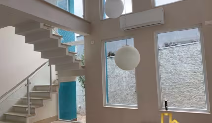 Casa à venda no bairro Suru - Santana de Parnaíba/SP