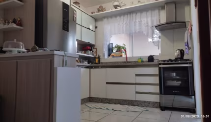 LINDA CASA DISPONÍVEL PARA VENDA
