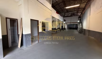 Oportunidade Única! Galpão Comercial a 500m do CEASA de Barreiros!