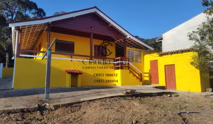 Casa a 3 minutos do centro de Santo Antônio do Pinhal
