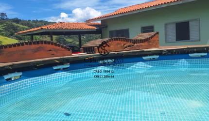 Oportunidade Imperdível: Chácara com Piscina em Santo Antônio do Pinhal