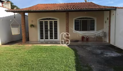 Casa com 3 dormitórios à venda, 138 m² por R$ 650.000 - Itapema - Guararema/SP