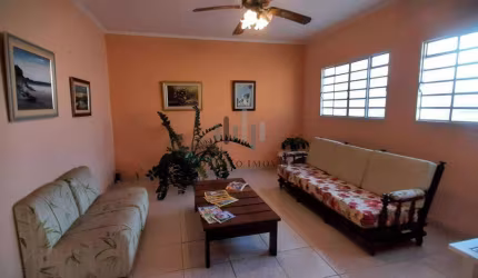 Venda | Casa com 214,00 m², 4 dormitório(s), 3 vaga(s). Jardim Conceição, Campinas