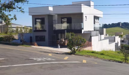 Venda | Casa com 342,00 m², 4 dormitório(s), 3 vaga(s). Parque das Quaresmeiras, Campinas