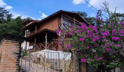 Venda | Casa com 330,00 m², 4 dormitório(s), 6 vaga(s). Pinheiro, VALINHOS