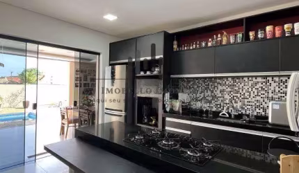 Casa à venda em Campinas, Mansões Santo Antônio, com 3 quartos, com 220 m²