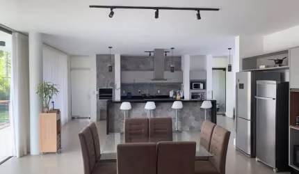 Casa de Condominio em Mairinque  -  Mairinque