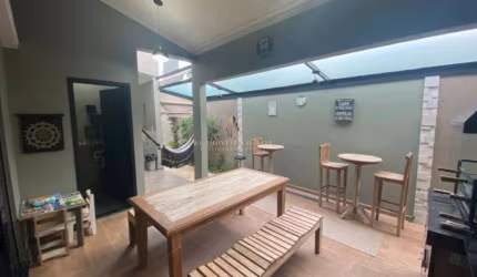 Casa térrea com mezanino, 3 Dorm, 2 Vagas, 300M², Condomínio Parque das Araucárias, Tremembé - SP