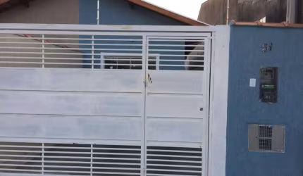 Casa à venda em Taubaté, Do Barranco, com 2 quartos, 66m²