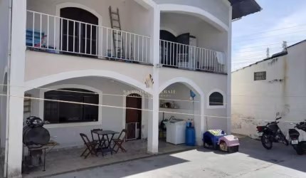Sobrado à venda em Taubaté, Campos Elíseos, com 3 quartos, 220m²