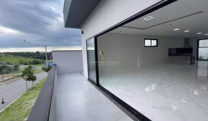 Sobrado de 207m2 com Design Diferenciado e Vista Incrível em Condomínio Exclusivo de Taubaté