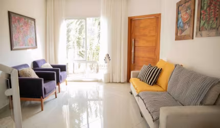 Sobrado em condomínio à venda, no Village do Sol,  em Pindamonhangaba, Condomínio Village do Sol, com 3 quartos, 247m²