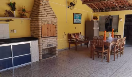 Casa à venda em Taubaté, Jardim Gurilândia, com 3 quartos, 100m²