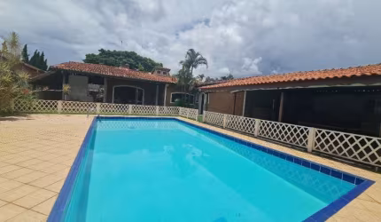 Casa térrea para locação ou venda em Atibaia no bairro Vila Giglio.