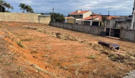 Ótima oportunidade para investir em um terreno amplo e bem localizado! Em Atibaia SP.