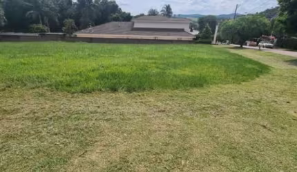 Terreno no Condomínio Porto Atibaia em Atibaia SP.