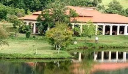Haras de luxo à venda em Nazaré Paulista-SP, no bairro Mascate: 5 quartos, 5 suítes, 3 salas, 10 banheiros, 2.480.000 m² de área.