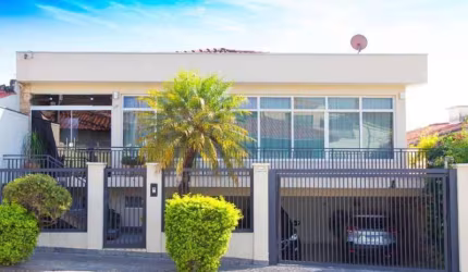 Casa comercial a venda no Centro de Atibaia SP