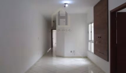Apartamento térreo em prédio baixo à venda com 100 metros 3 dormitórios sendo 1 suíte. Bairro Santa Maria. Santo André.