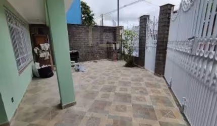 Excelente  casa  para LOCAÇÃO- E conta com 3 quartos, sendo todos suítes, garantindo o máximo de conforto e privacidade para você e sua família. Com u