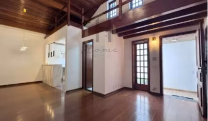 Imperdível casa à venda no Centro de São Caetano do Sul-SP: 4 quartos, 3 suítes, 3 salas, 4 banheiros, 2 vagas e 250m² de área!