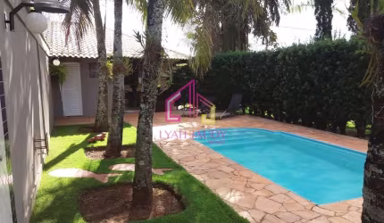 Casa à venda, Chapada dos Guimarães, MT, 4 Quartos sendo 2 Suítes,  6 Vagas, Lareira aconchegante,