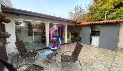 Casa à venda, Dom Aquino, Cuiabá-MT, ACEITA PROPOSTA!!,  78 m2 ÚTEIS + 7 vagas, 342 m² TOTAL ,  à 5