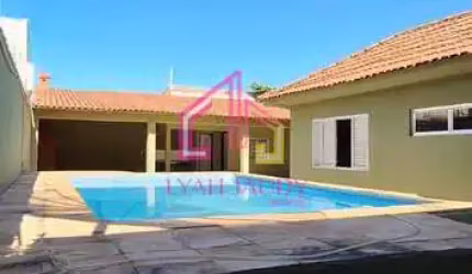Casa à venda, Jardim petrópolis, Cuiabá, MT- 2 Demi-suíte + 3 quartos, 4 vagas, área útil de 315.83