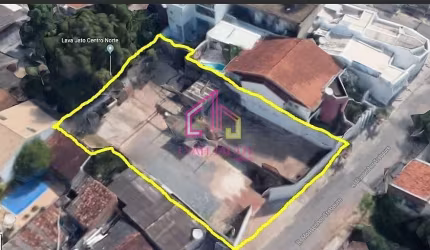 Casa Comercial  à venda, Centro- Cuiabá, MT, 1000m2  totais, 4 salas, 50 vagas, 500 m da Av. do CPA