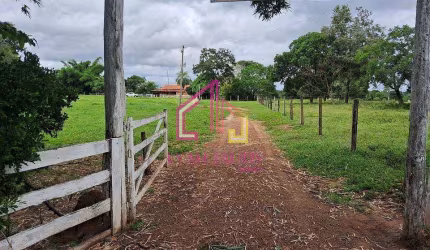 Chácara à venda, Carrijo, Poconé- MT, poço artesiano, 1 suíte + 1/4, 3 banheiros, 16 hectares, curr